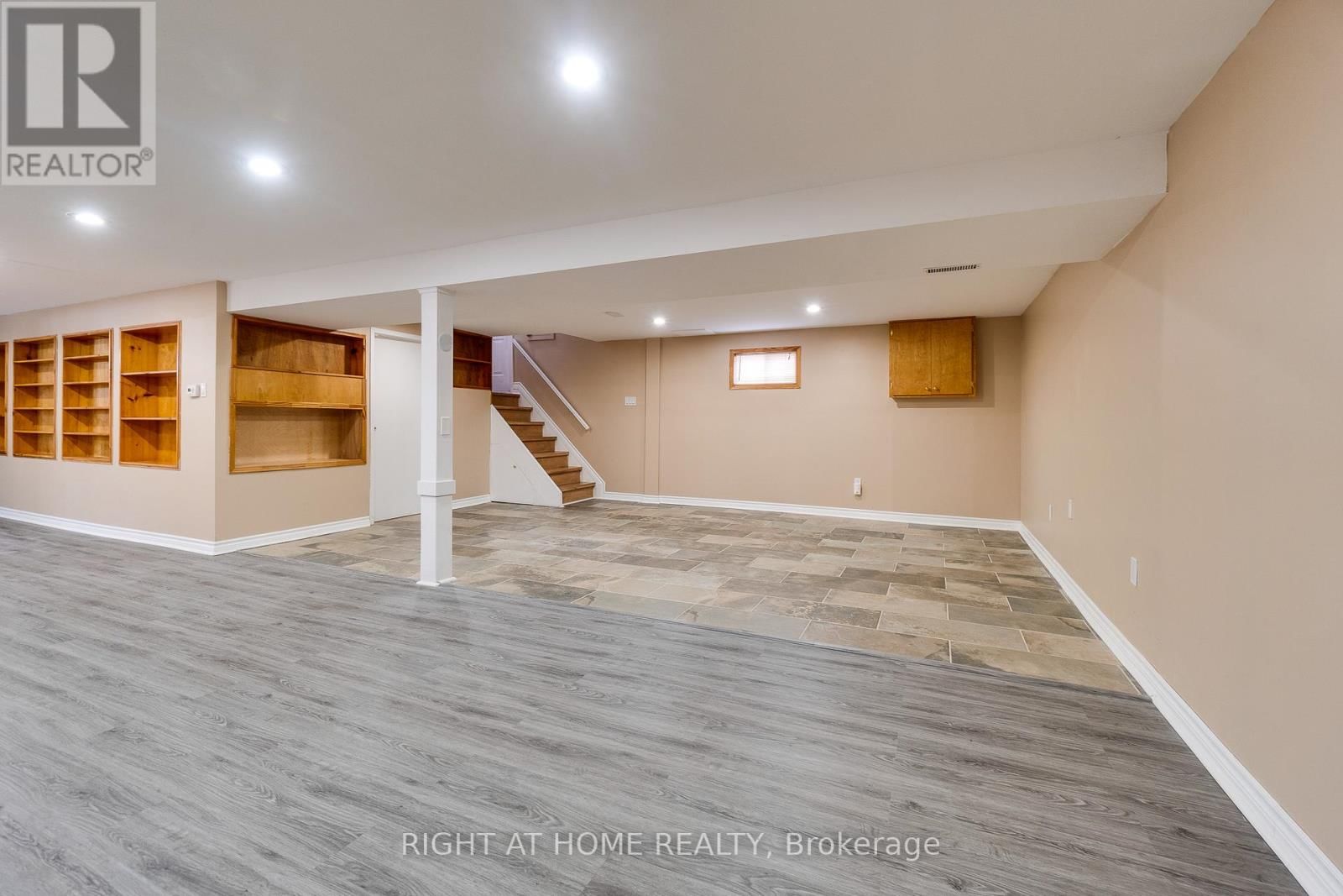 109 REXWAY DRIVE Image 33