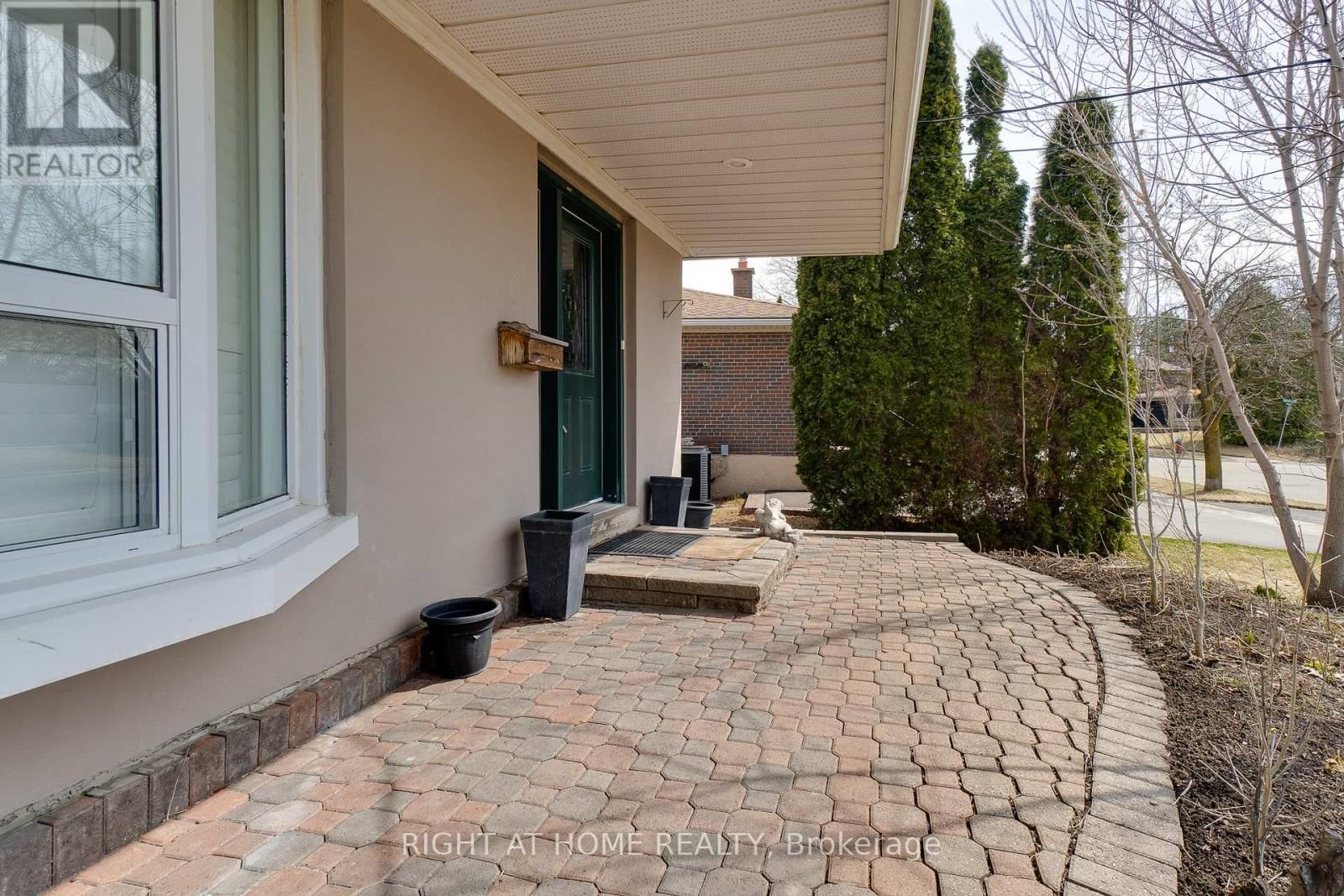 109 REXWAY DRIVE Image 36