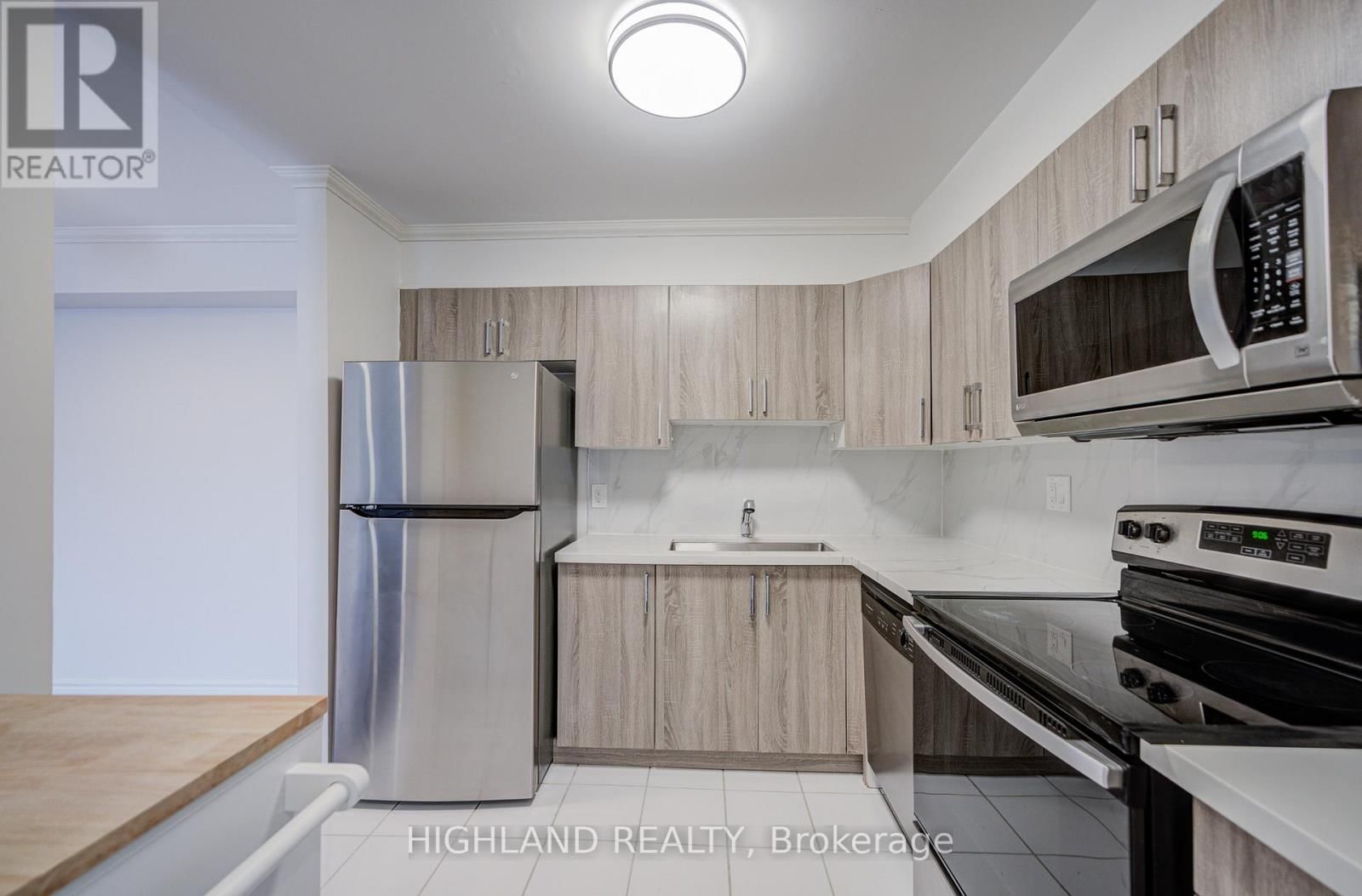 1033 - 95 TRAILWOOD DRIVE Image 11