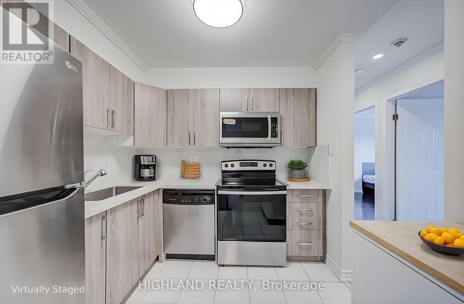 1033 - 95 TRAILWOOD DRIVE Image 5