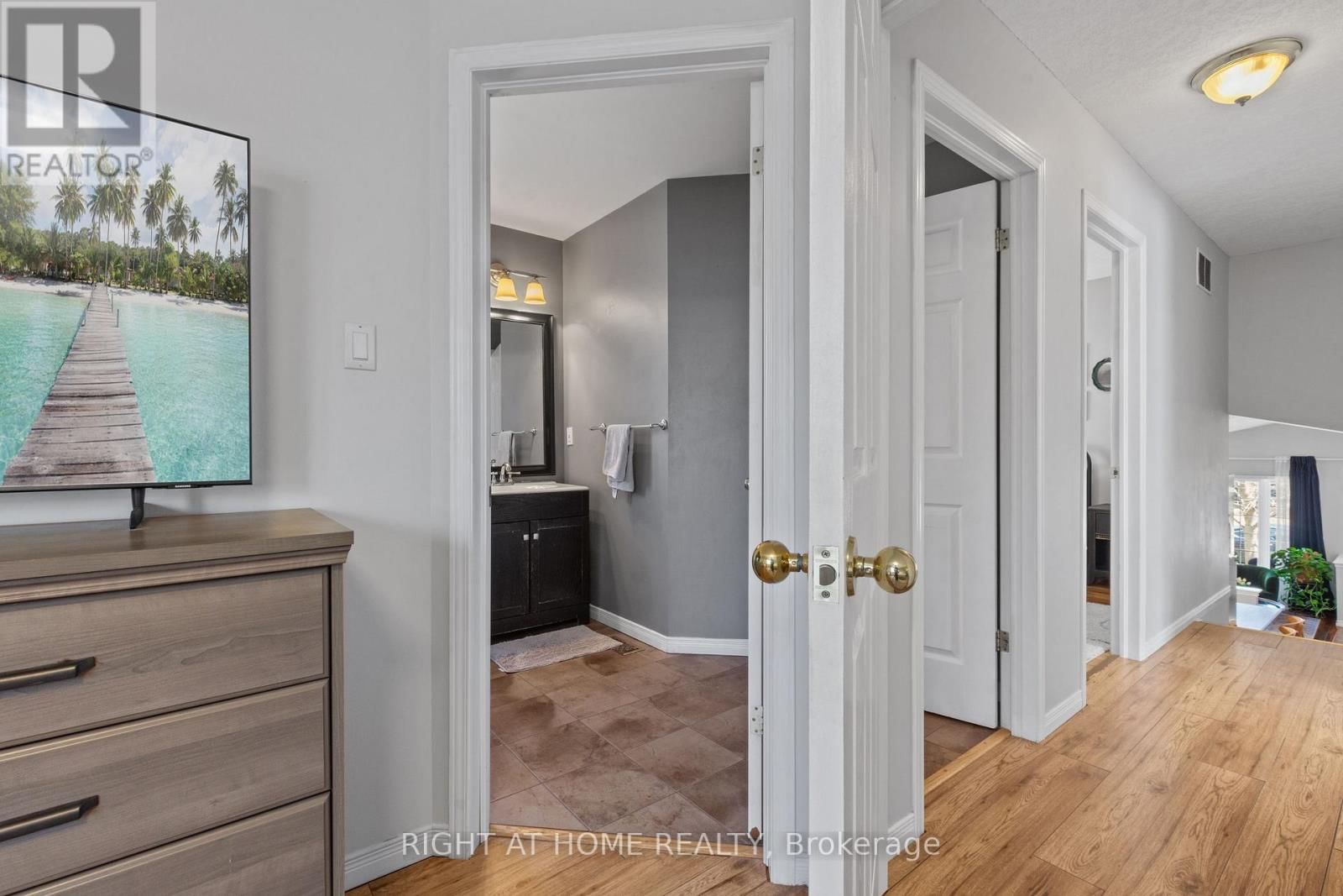 15 SETTLERS ROAD Image 22