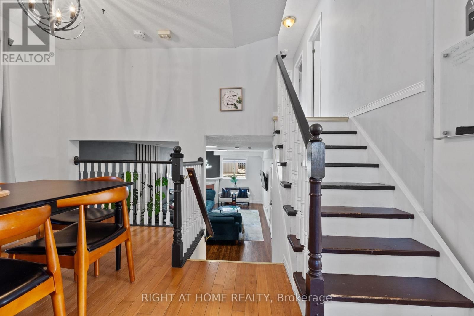 15 SETTLERS ROAD Image 24