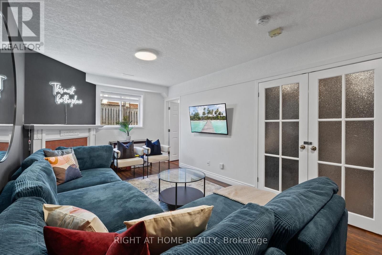 15 SETTLERS ROAD Image 26