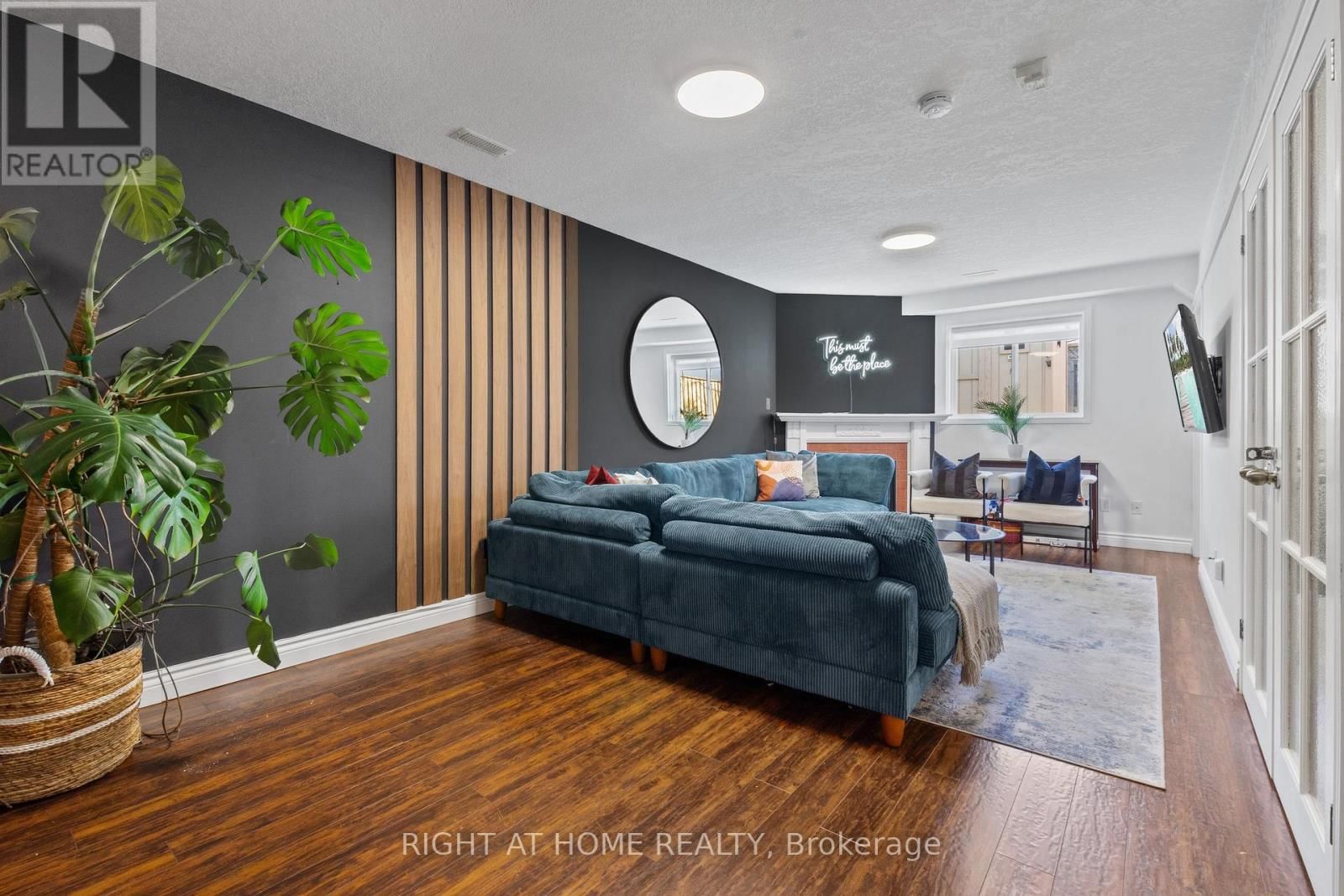 15 SETTLERS ROAD Image 28