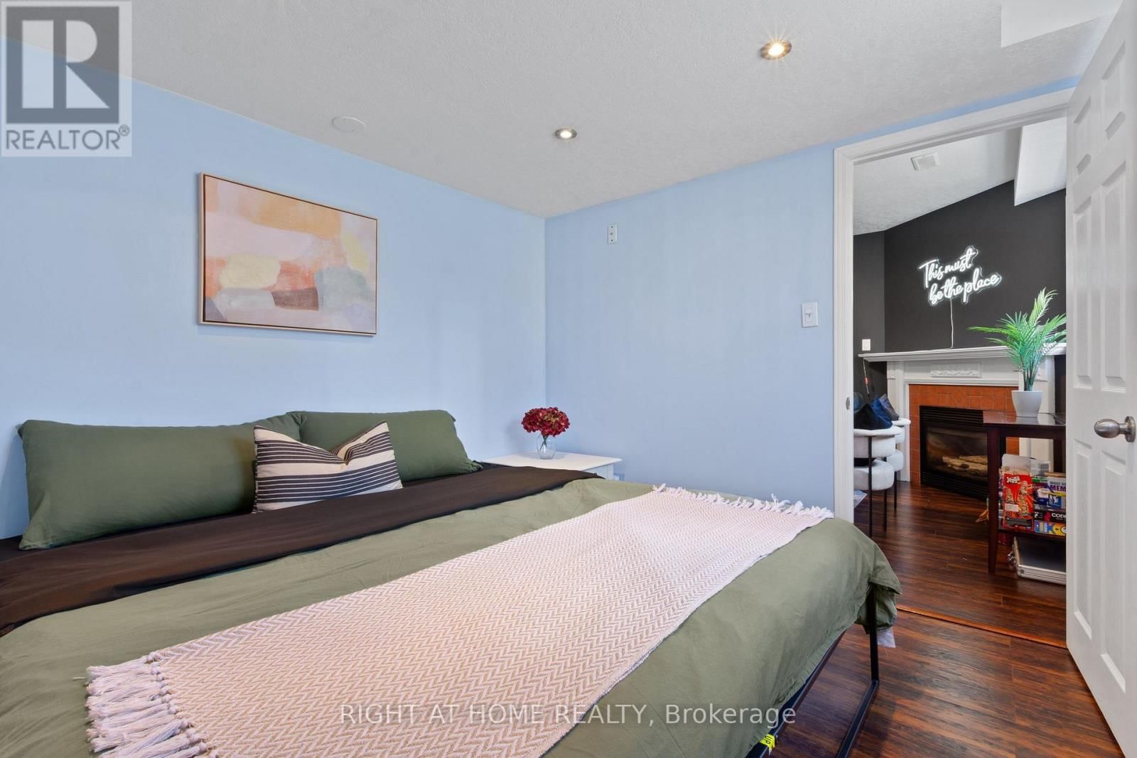 15 SETTLERS ROAD Image 29