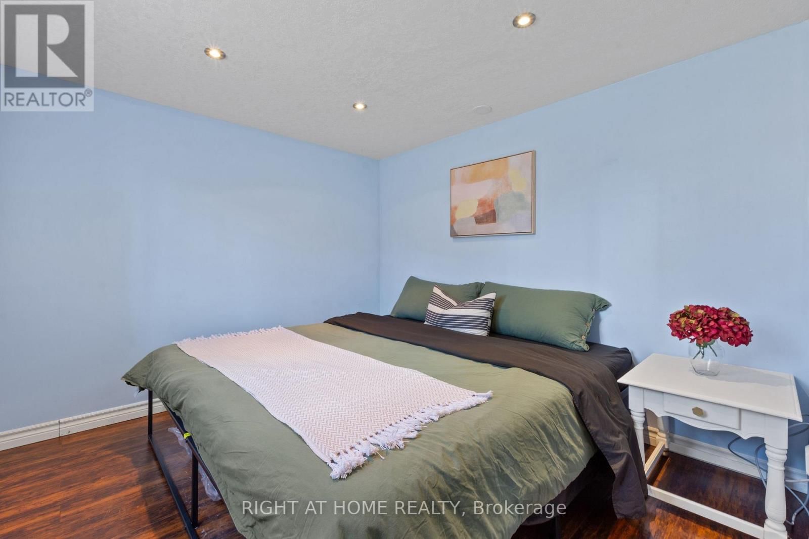 15 SETTLERS ROAD Image 30