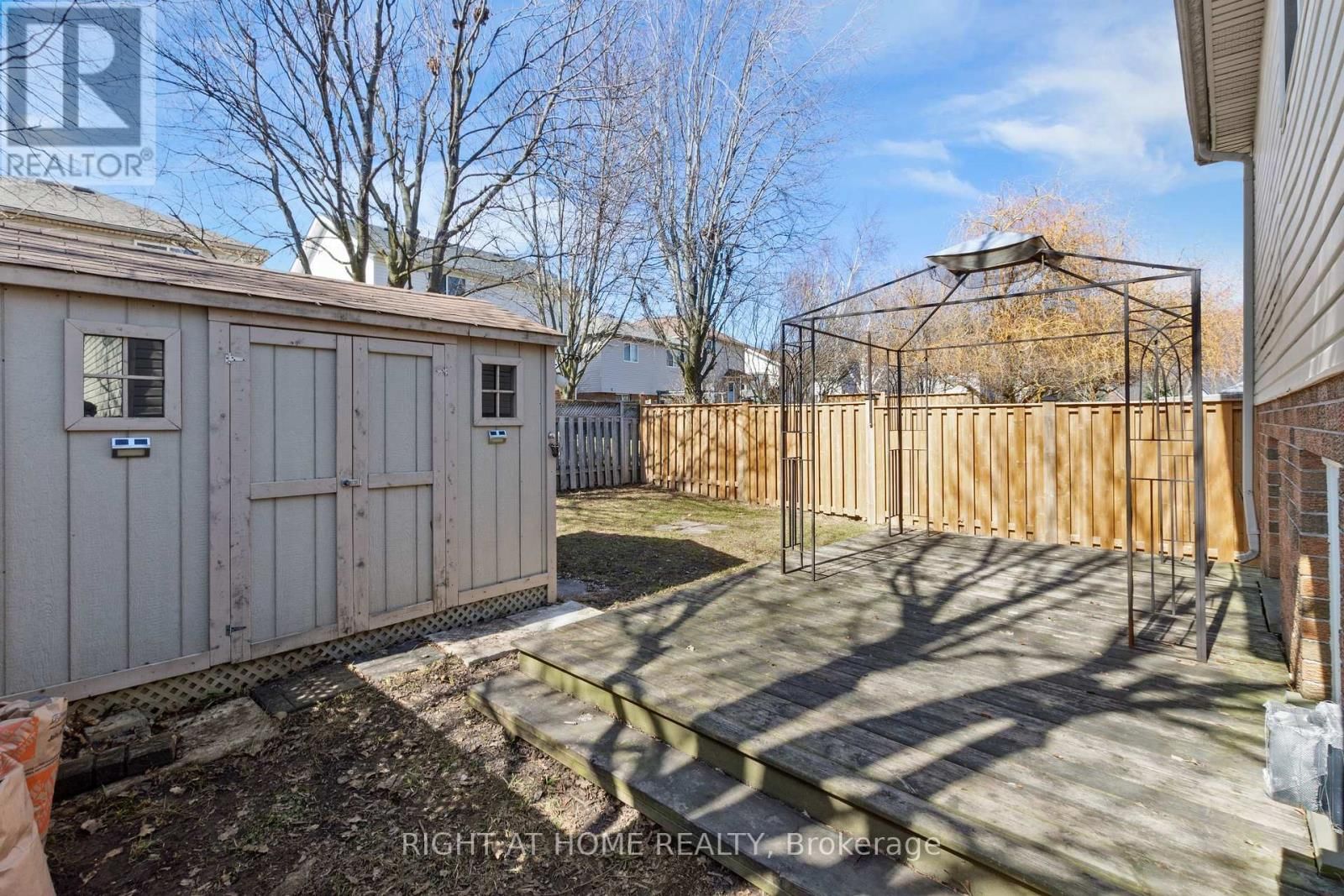 15 SETTLERS ROAD Image 36