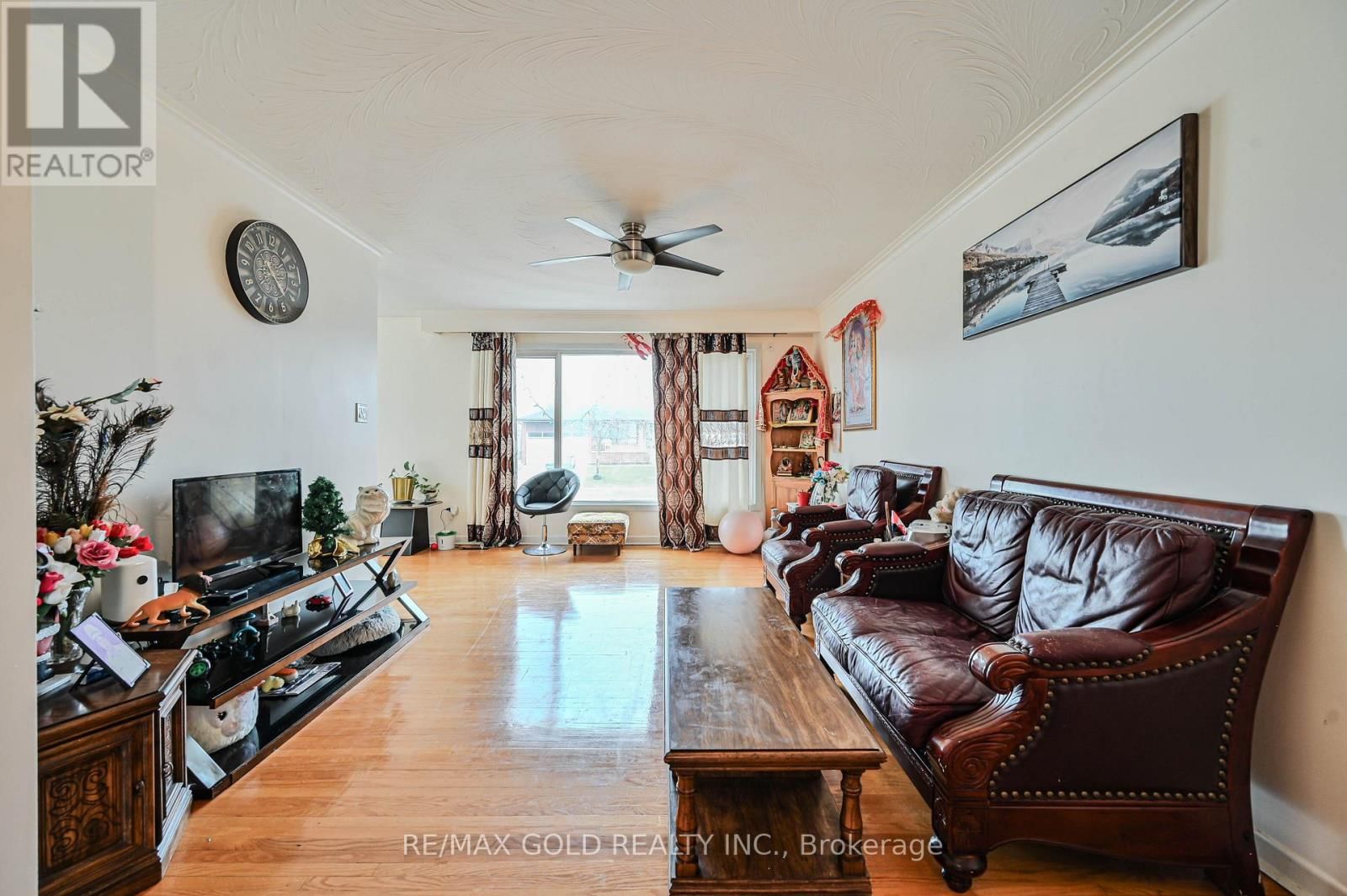 7282 SHALLFORD ROAD Image 10