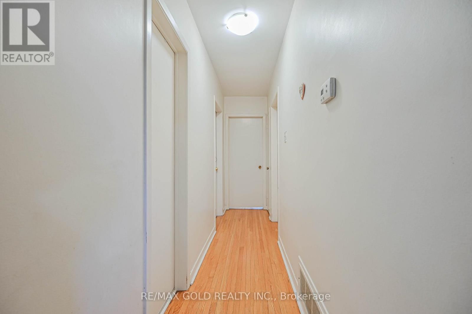 7282 SHALLFORD ROAD Image 19