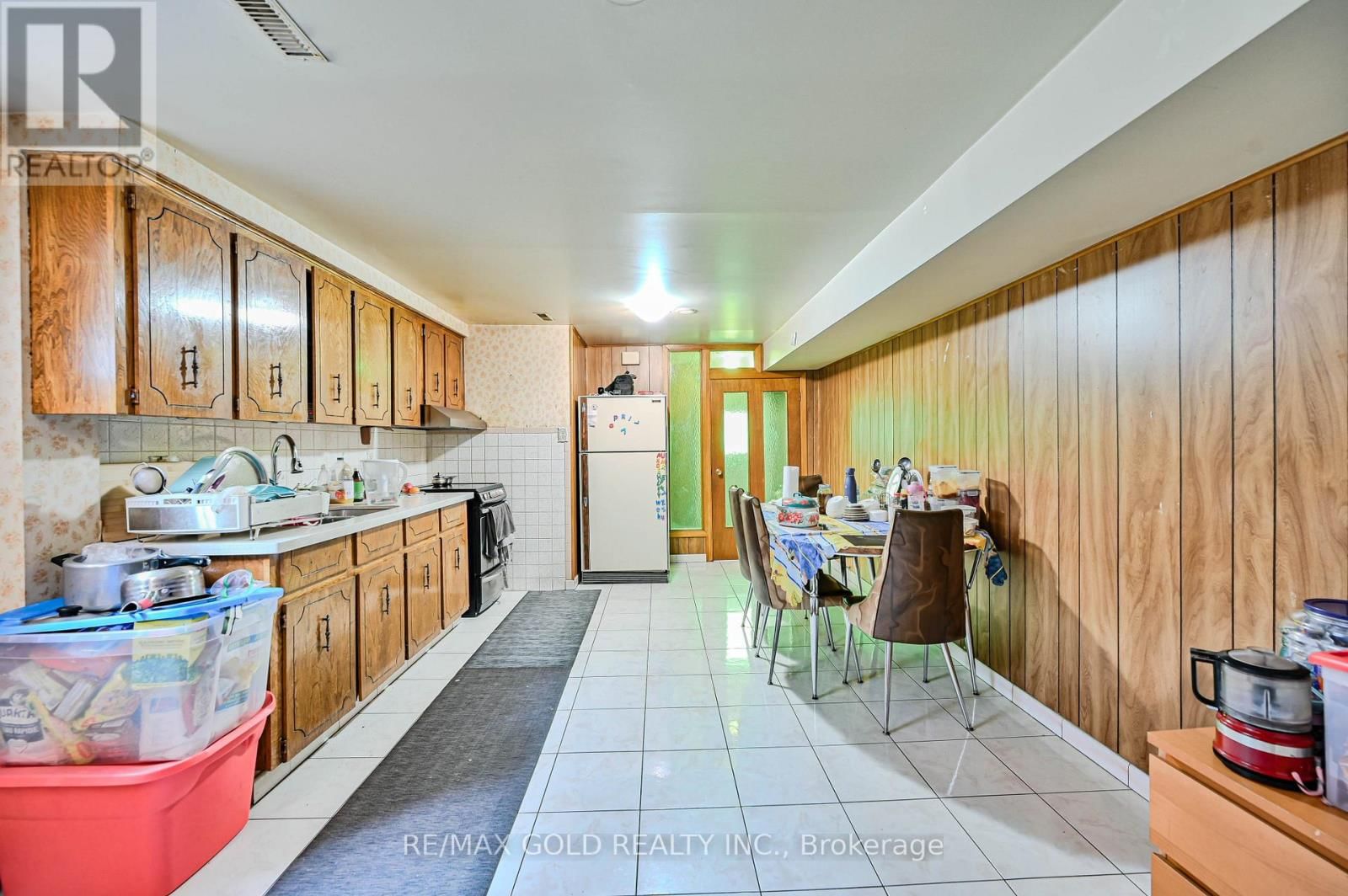 7282 SHALLFORD ROAD Image 37