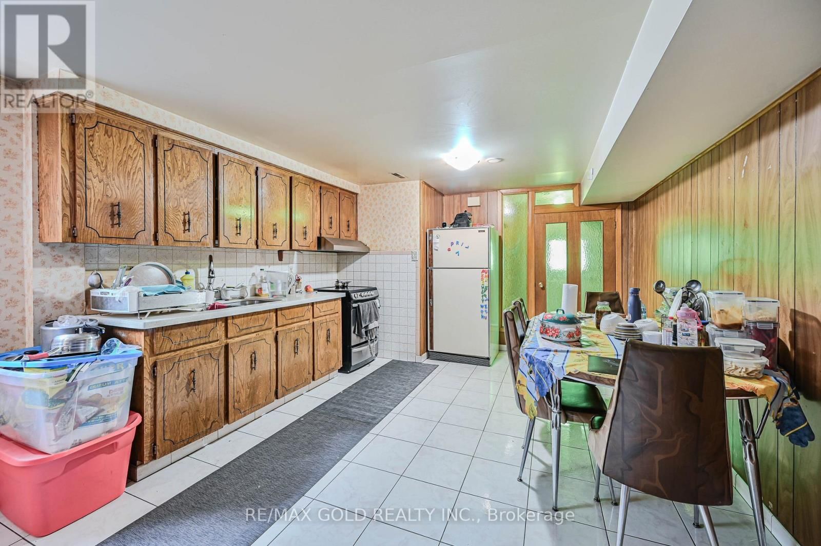 7282 SHALLFORD ROAD Image 38