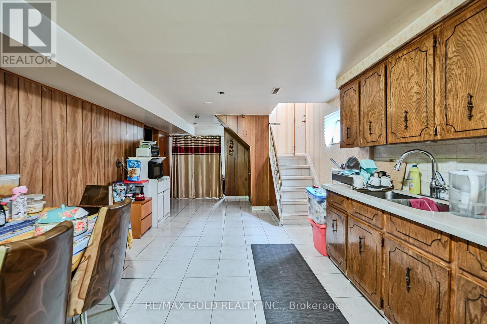 7282 SHALLFORD ROAD Image 39