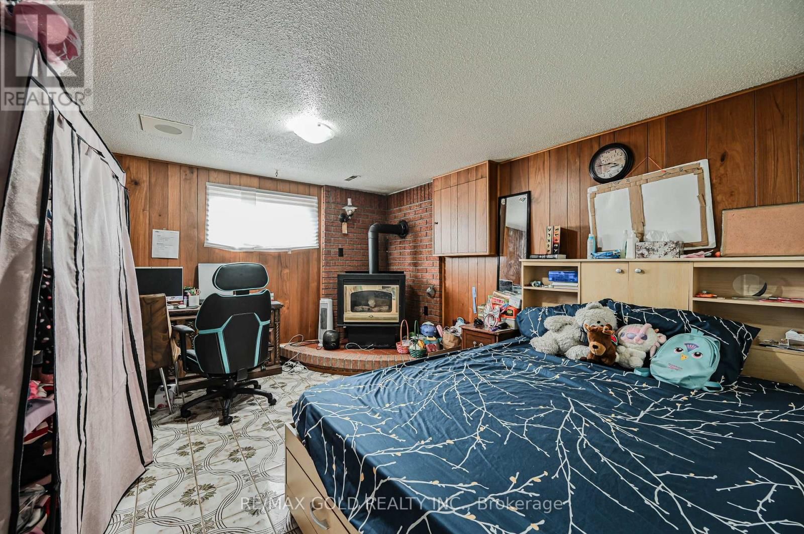 7282 SHALLFORD ROAD Image 41