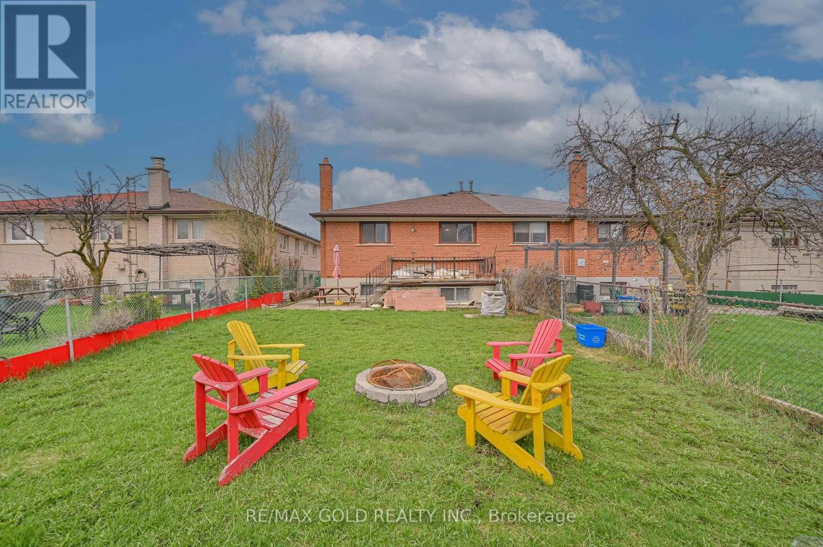 7282 SHALLFORD ROAD Image 46