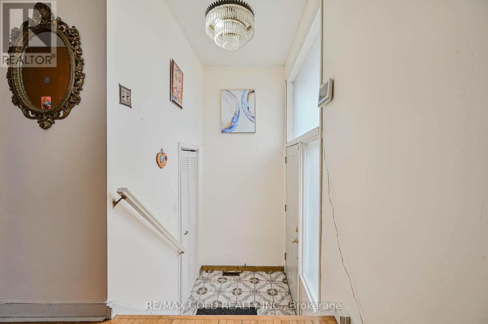 7282 SHALLFORD ROAD Image 5