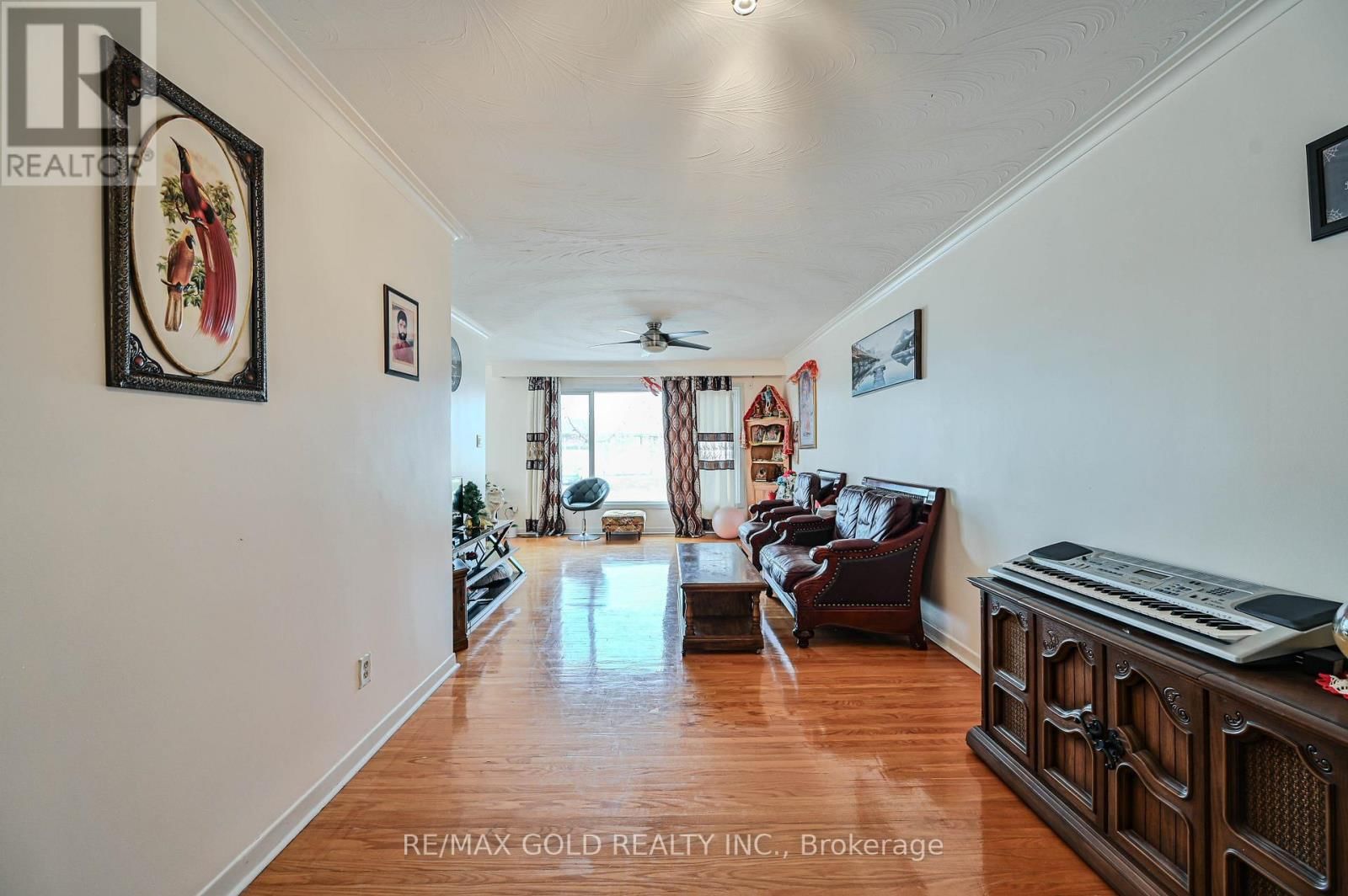 7282 SHALLFORD ROAD Image 9