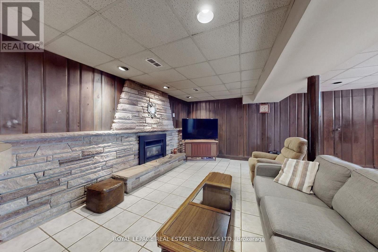 167 CORNELIUS PARKWAY Image 22