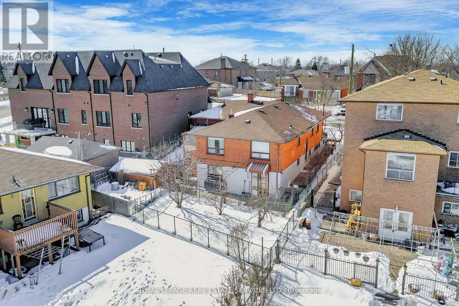 167 CORNELIUS PARKWAY Image 27