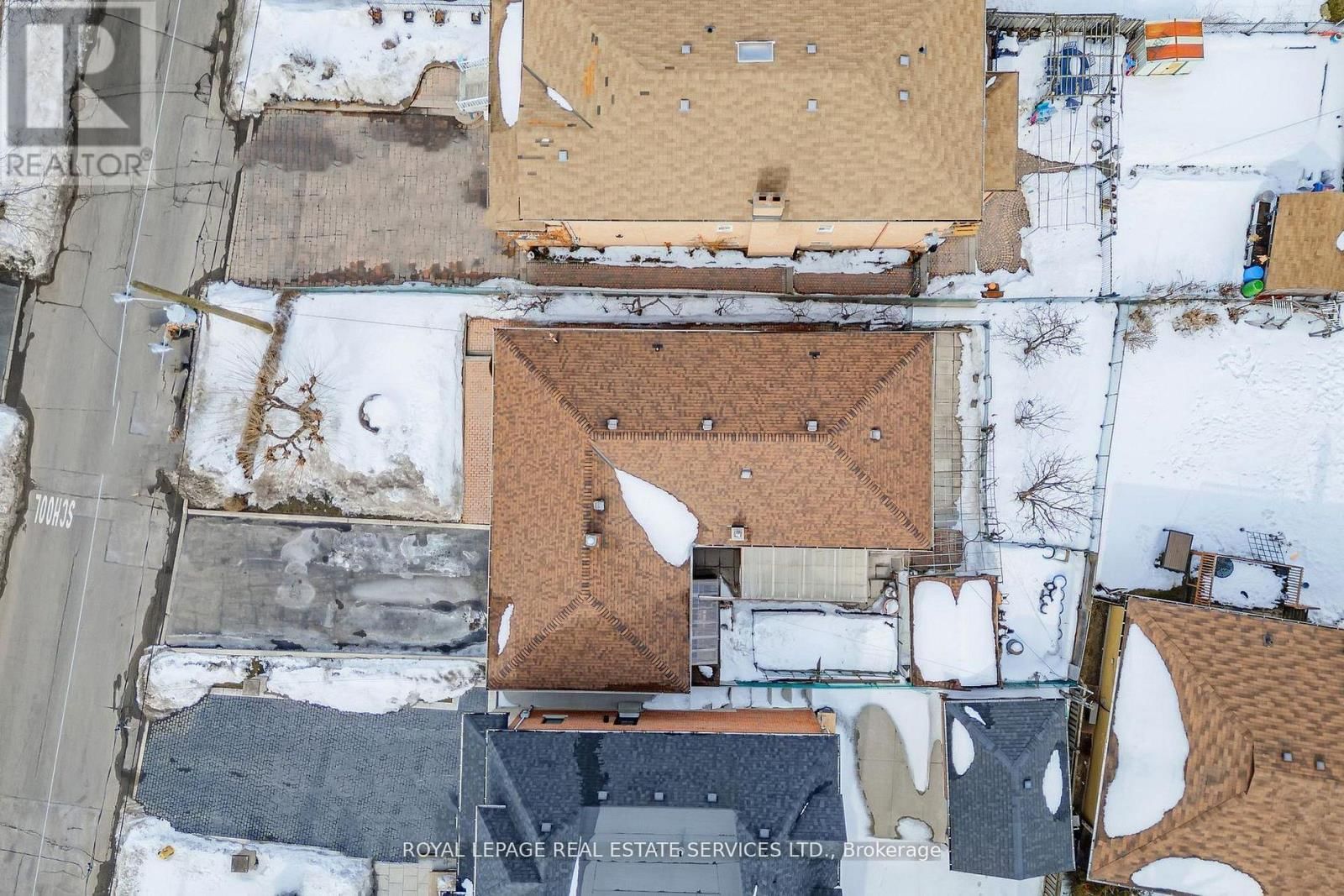 167 CORNELIUS PARKWAY Image 31