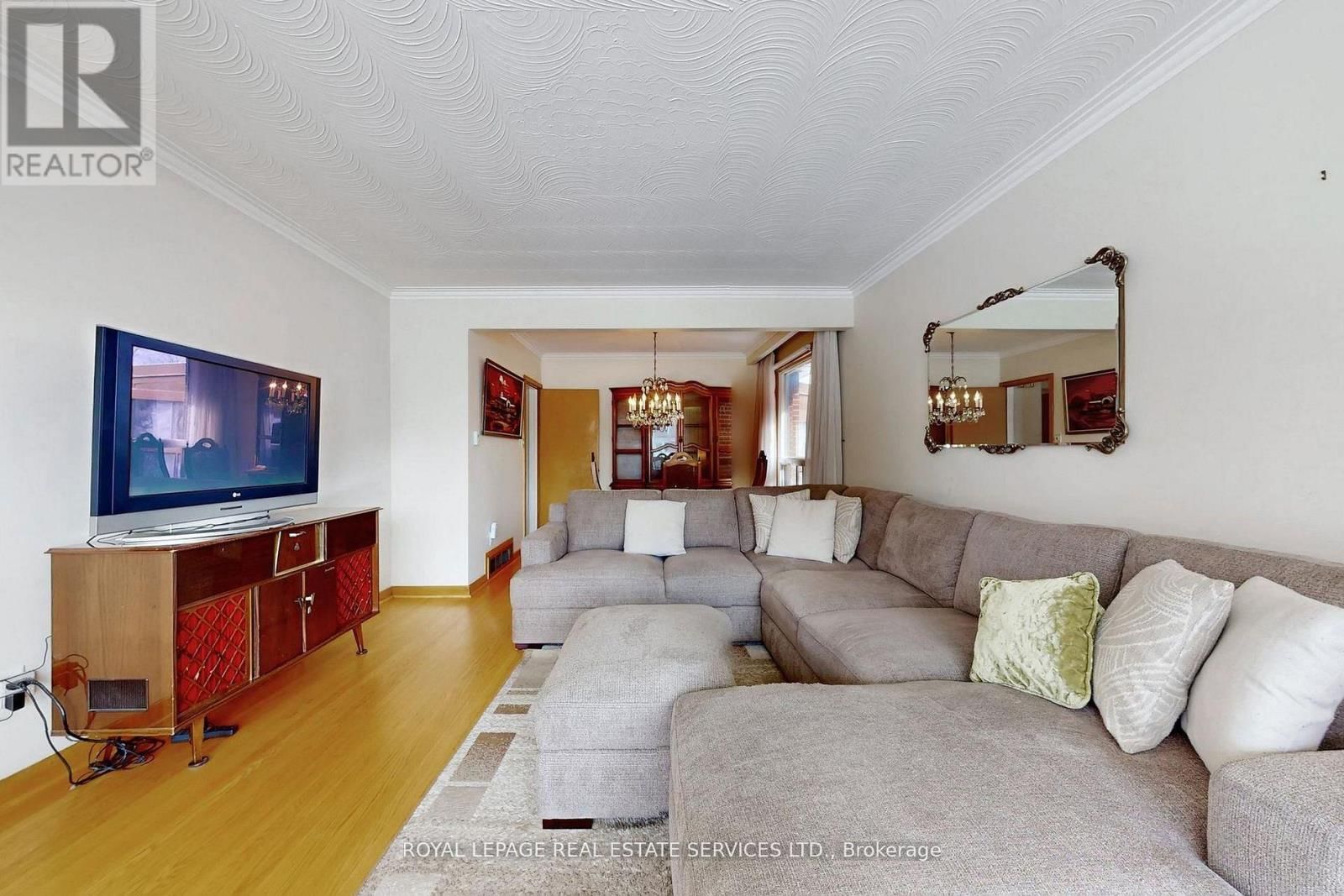 167 CORNELIUS PARKWAY Image 8