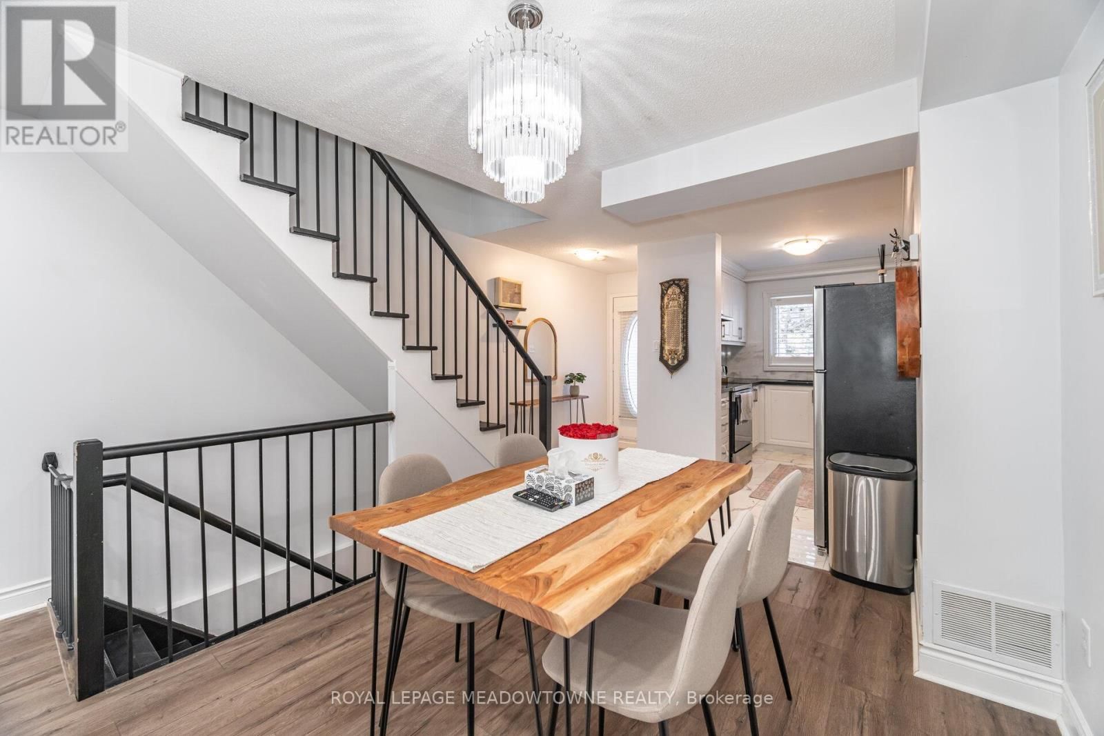 15B - 5865 DALEBROOK CRESCENT Image 13