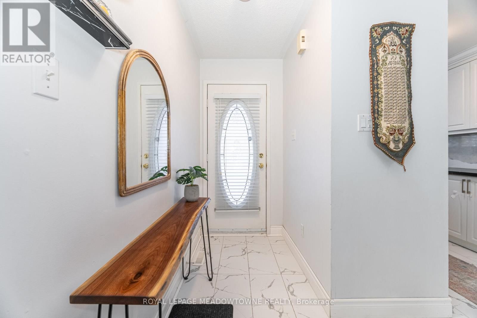 15B - 5865 DALEBROOK CRESCENT Image 5