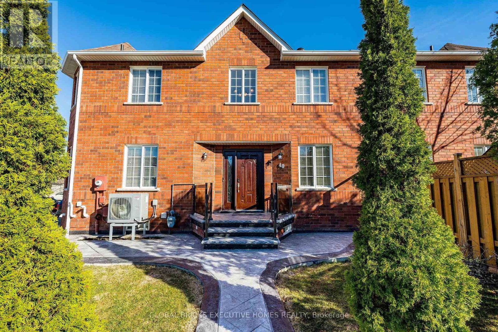 40 HUBERT CORLESS DRIVE SOUTH Image 1