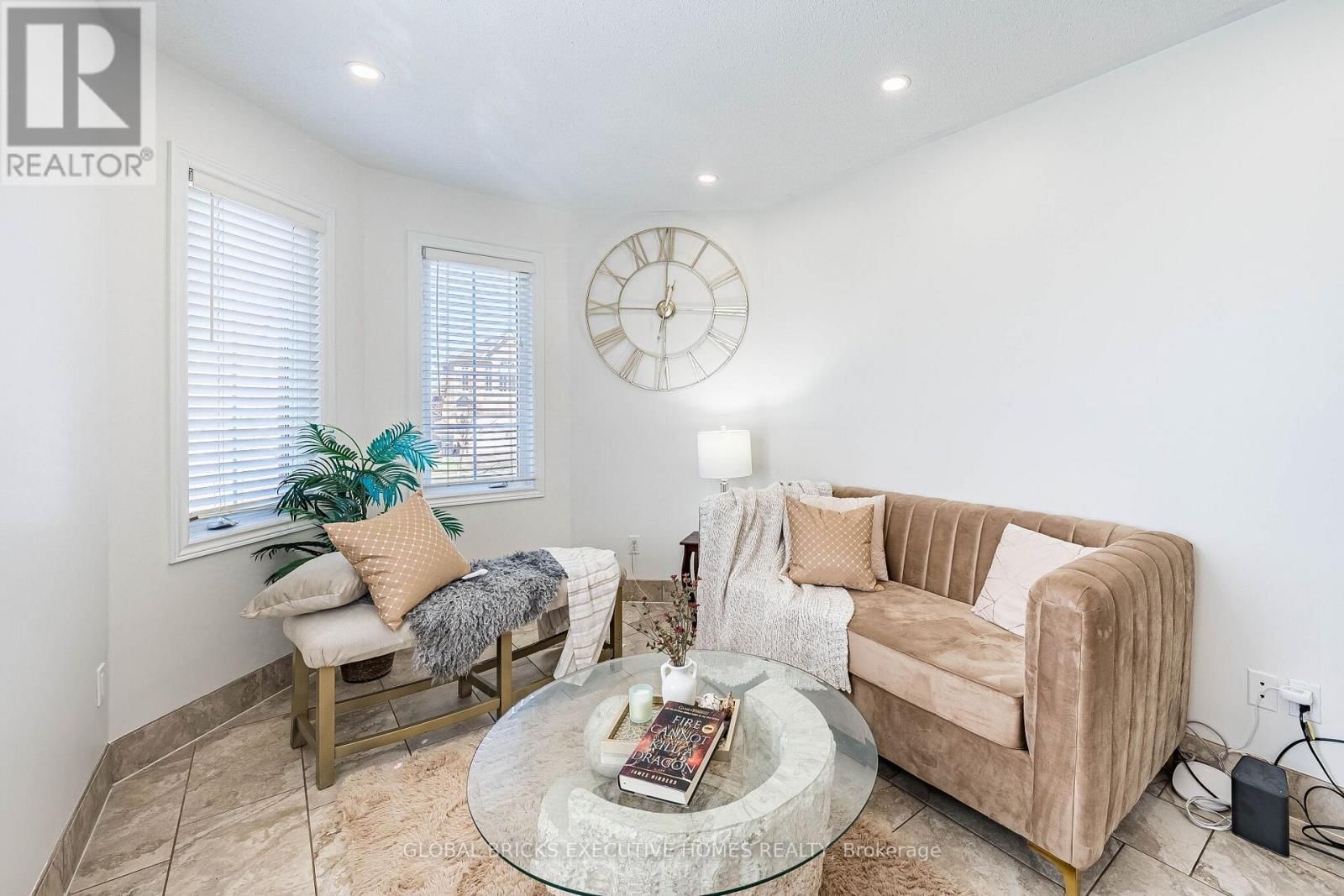 40 HUBERT CORLESS DRIVE SOUTH Image 11