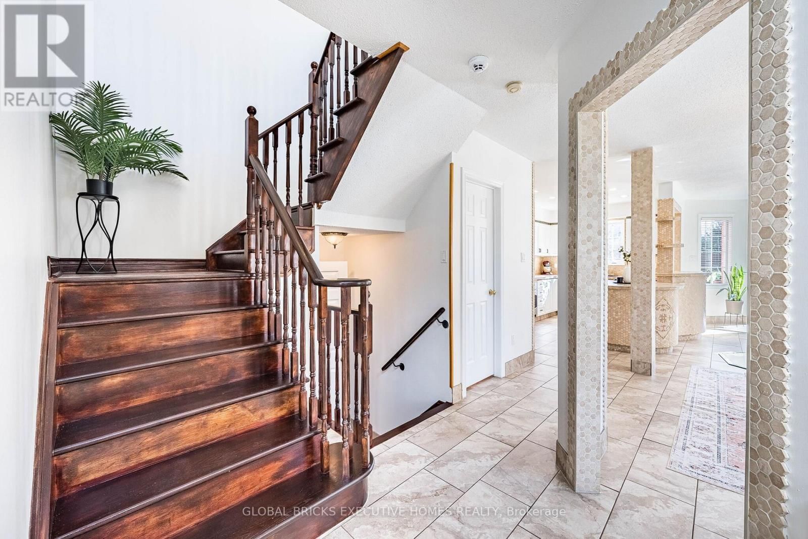 40 HUBERT CORLESS DRIVE SOUTH Image 13