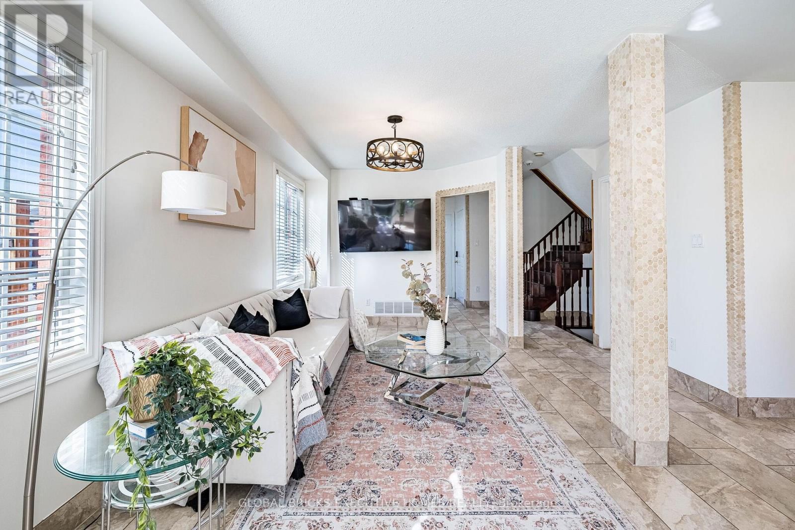 40 HUBERT CORLESS DRIVE SOUTH Image 17