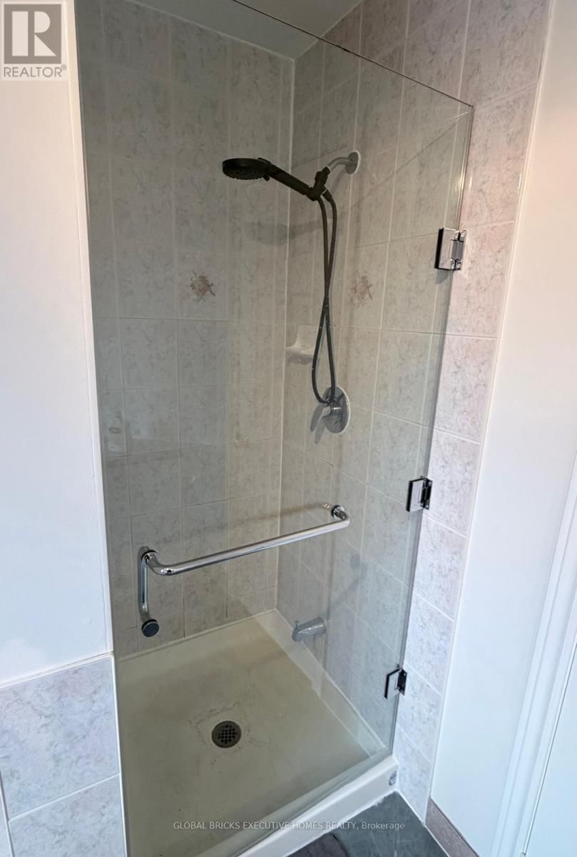 40 HUBERT CORLESS DRIVE SOUTH Image 36