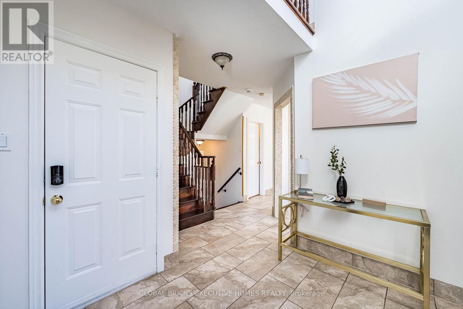 40 HUBERT CORLESS DRIVE SOUTH Image 8