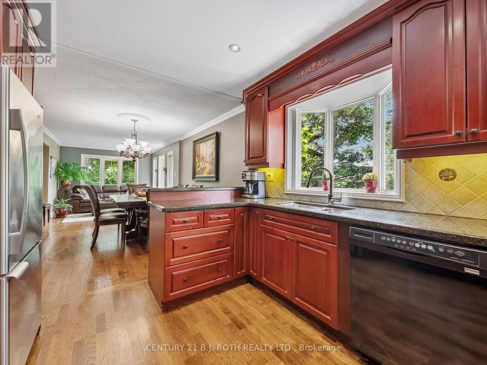 18 CLAYPINE TRAIL Image 10