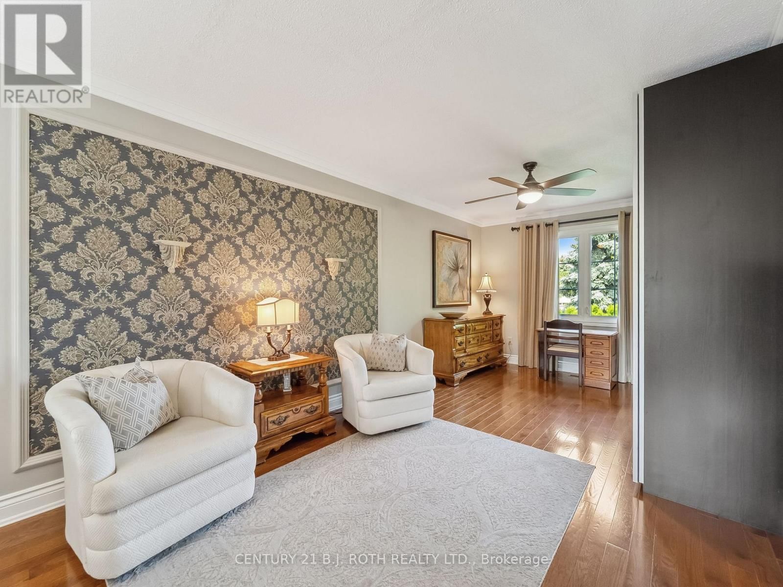 18 CLAYPINE TRAIL Image 24