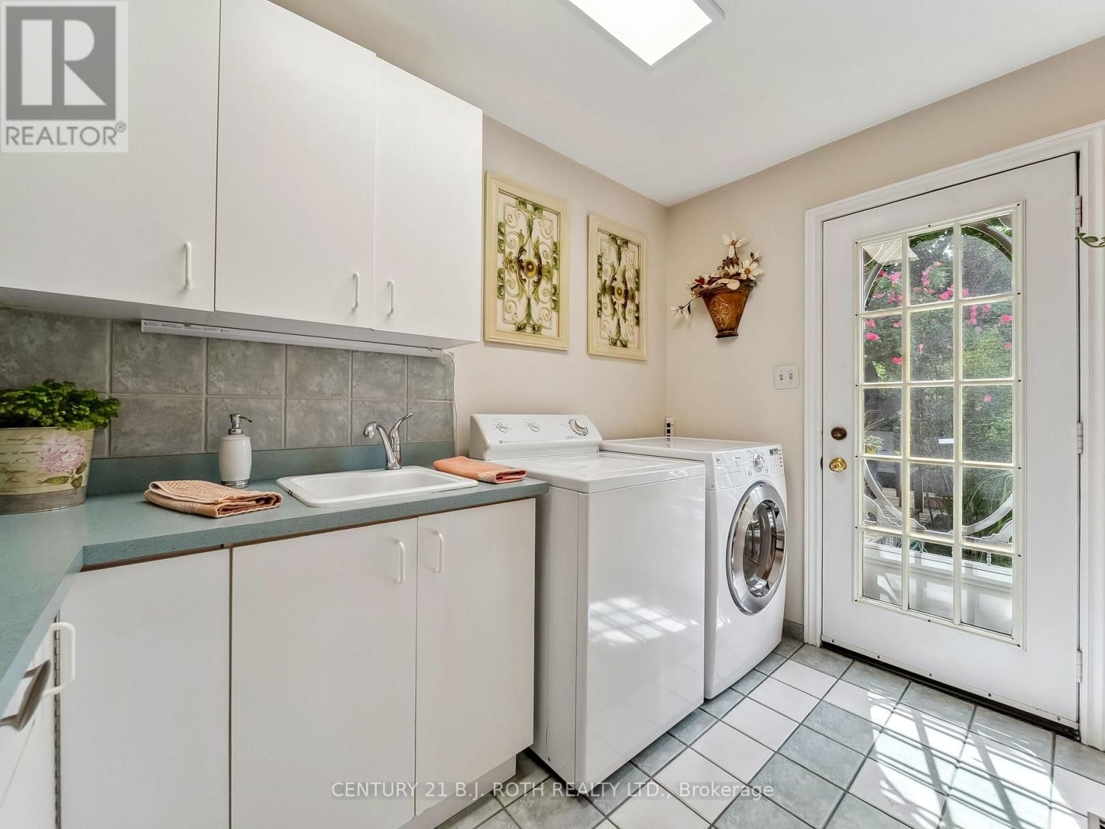 18 CLAYPINE TRAIL Image 26