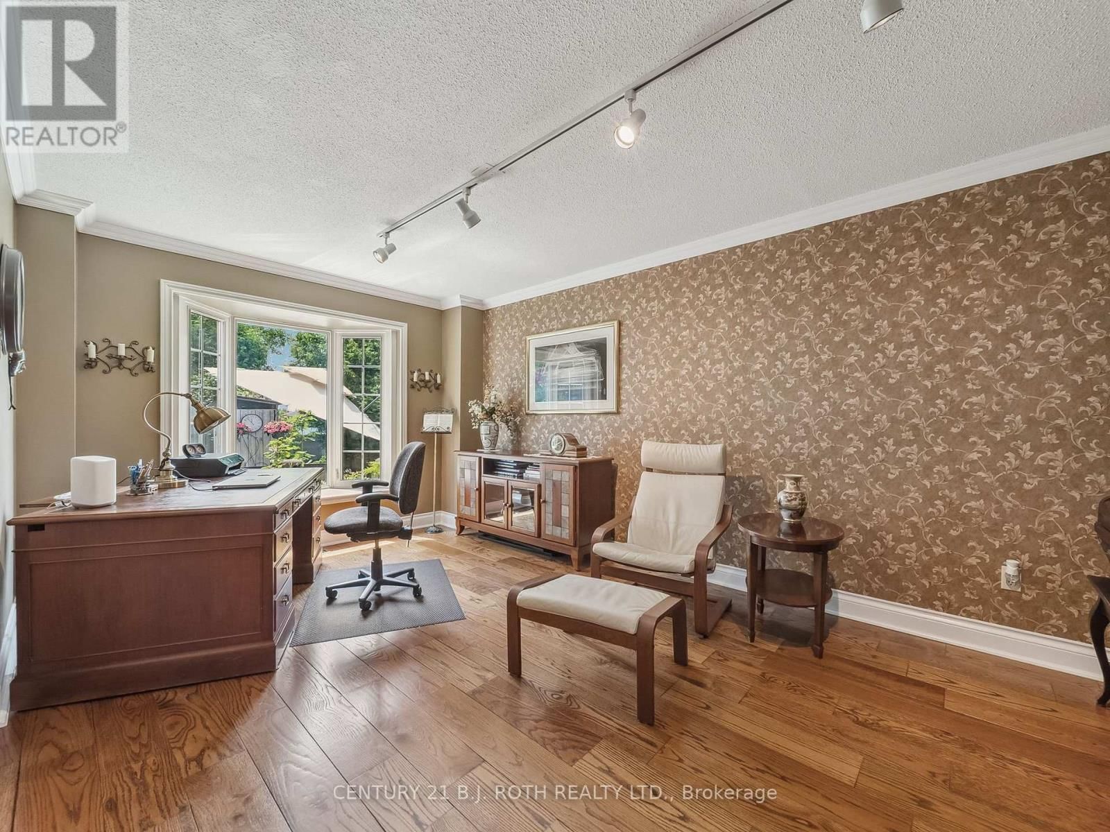 18 CLAYPINE TRAIL Image 28