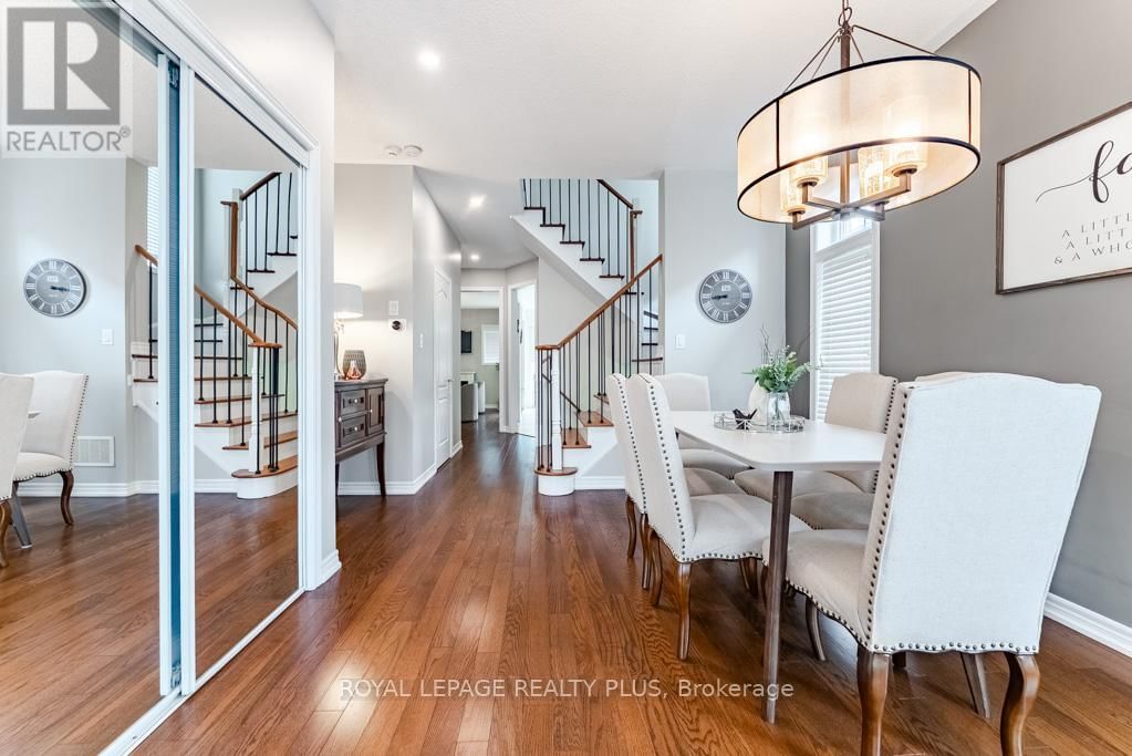 580 HOLLAND HEIGHTS Image 11