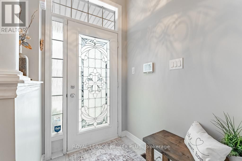 580 HOLLAND HEIGHTS Image 6