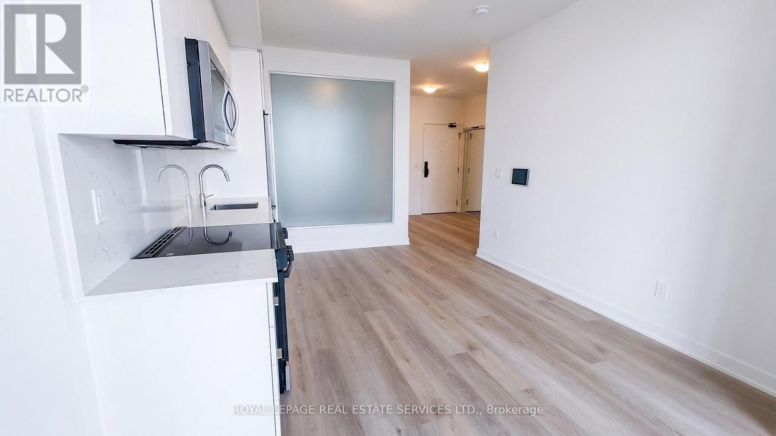 411 - 2075 LAKESHORE ROAD Image 10