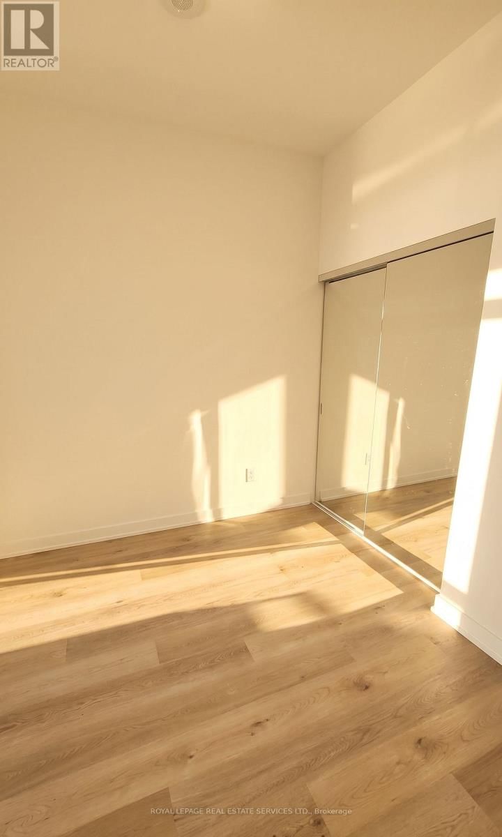 411 - 2075 LAKESHORE ROAD Image 11