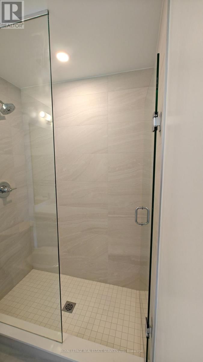 411 - 2075 LAKESHORE ROAD Image 15