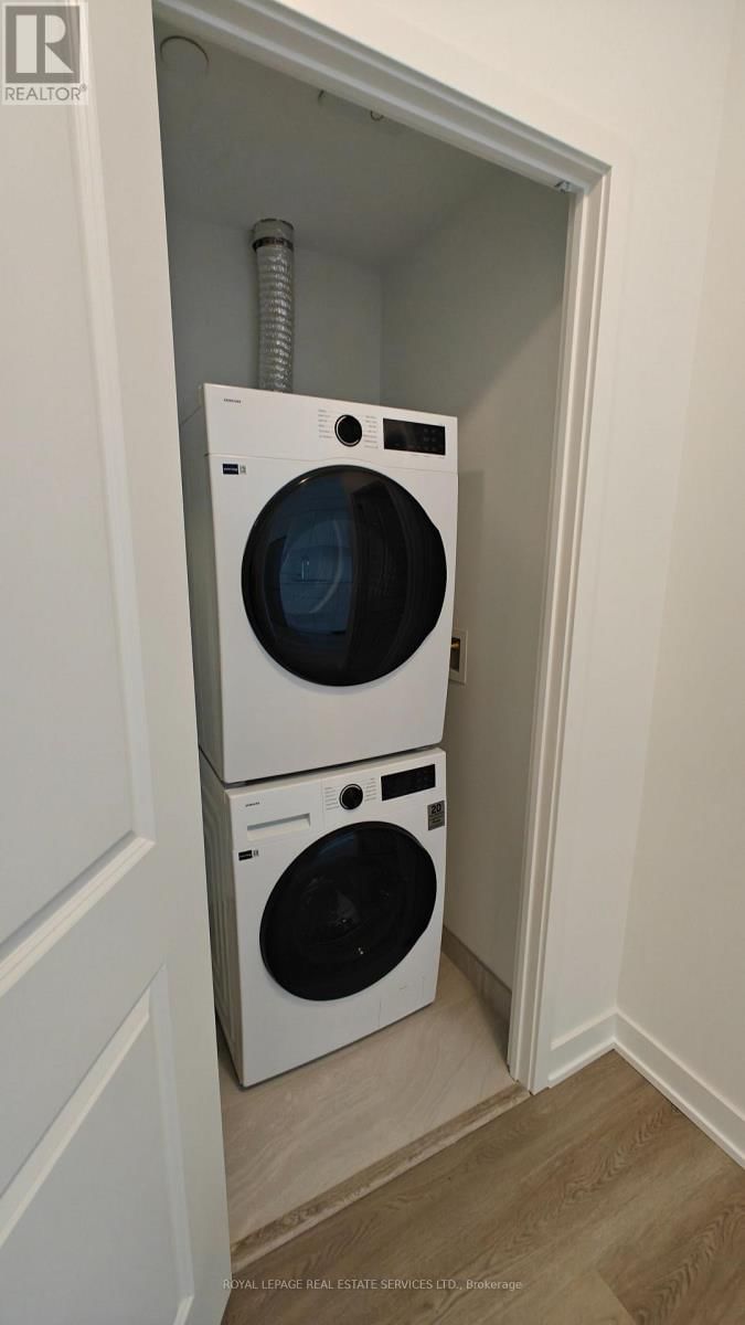 411 - 2075 LAKESHORE ROAD Image 18