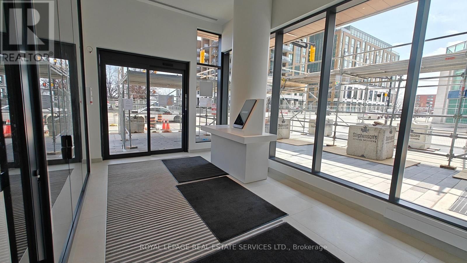 411 - 2075 LAKESHORE ROAD Image 24