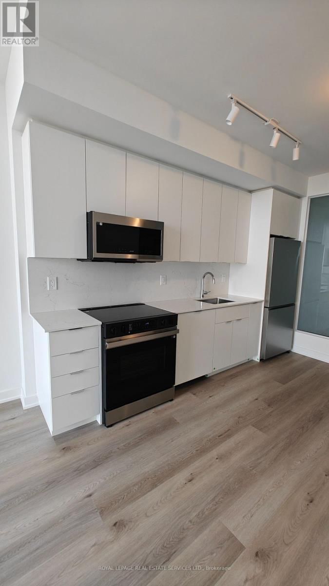 411 - 2075 LAKESHORE ROAD Image 8