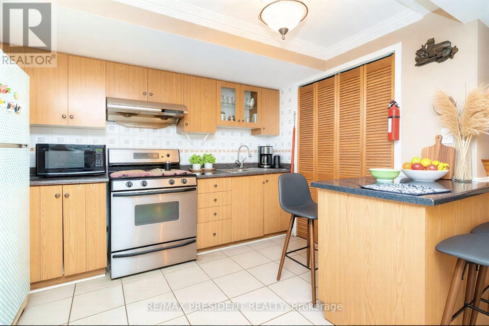 3211 BLOOMFIELD DRIVE Image 17