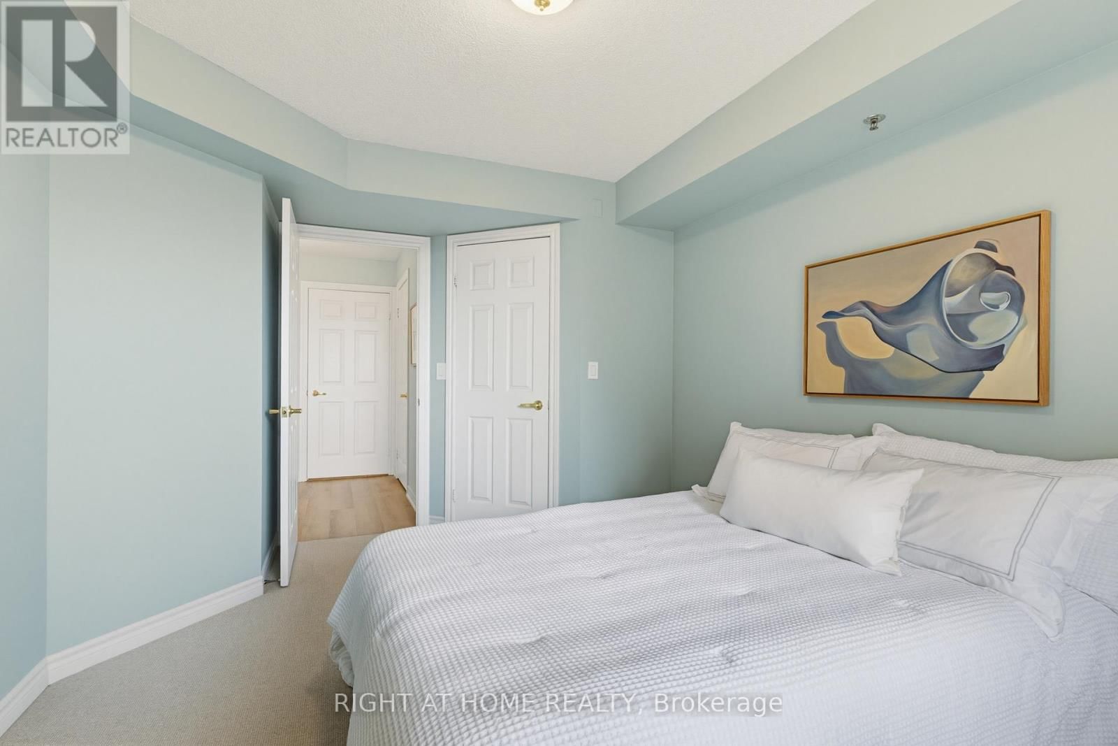 2214 - 100 BURLOAK DRIVE Image 15