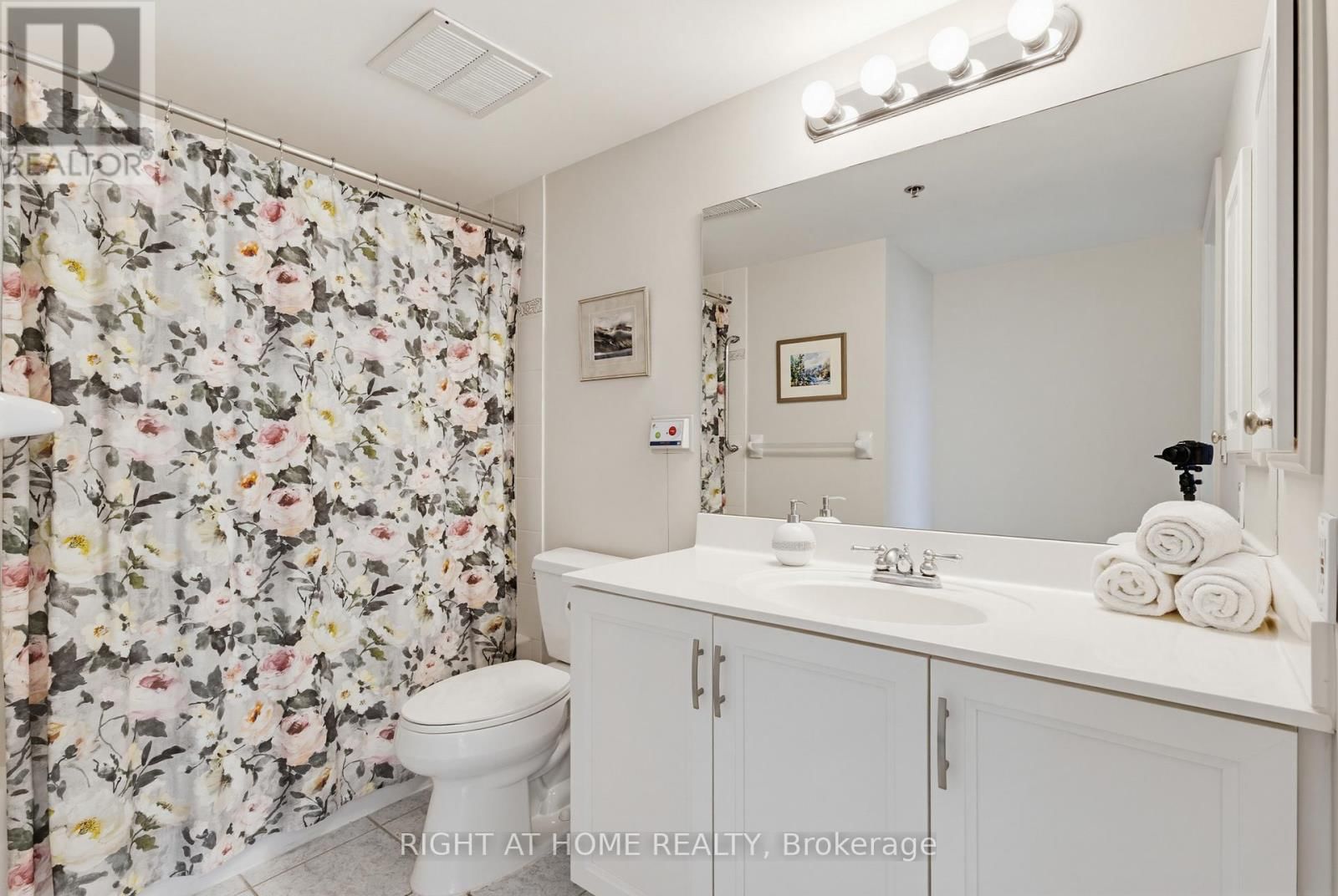 2214 - 100 BURLOAK DRIVE Image 17