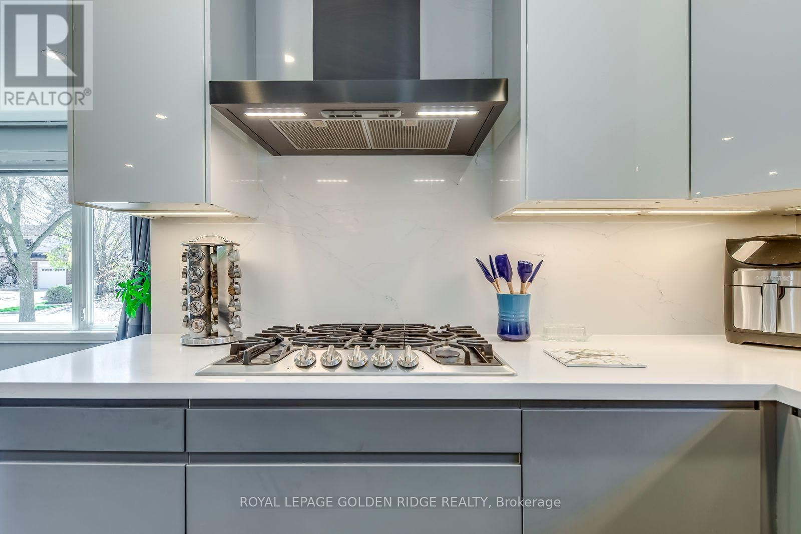 2220 ELMHURST AVENUE Image 8