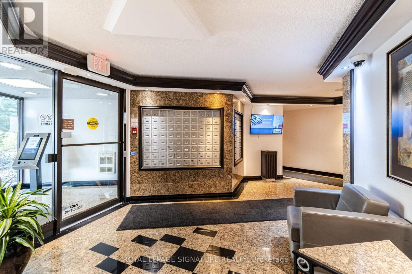 A21 - 296 MILL ROAD Image 12