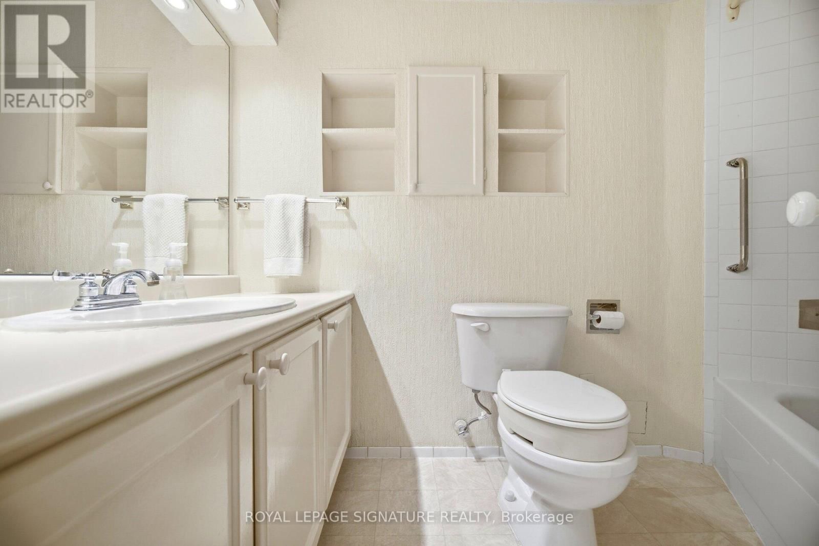 A21 - 296 MILL ROAD Image 9